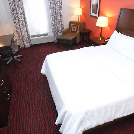 Hilton Garden Inn Clifton Park Bagian luar foto