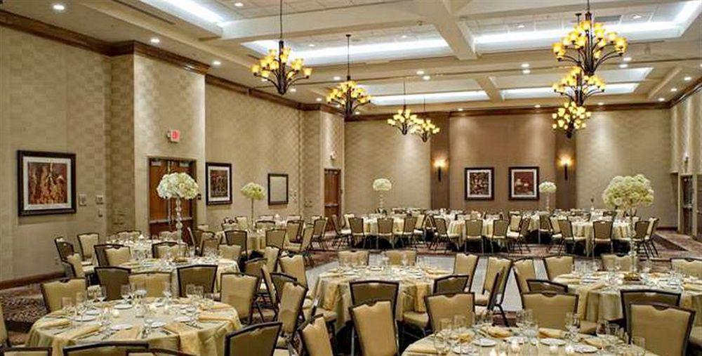 Hilton Garden Inn Clifton Park Bagian luar foto