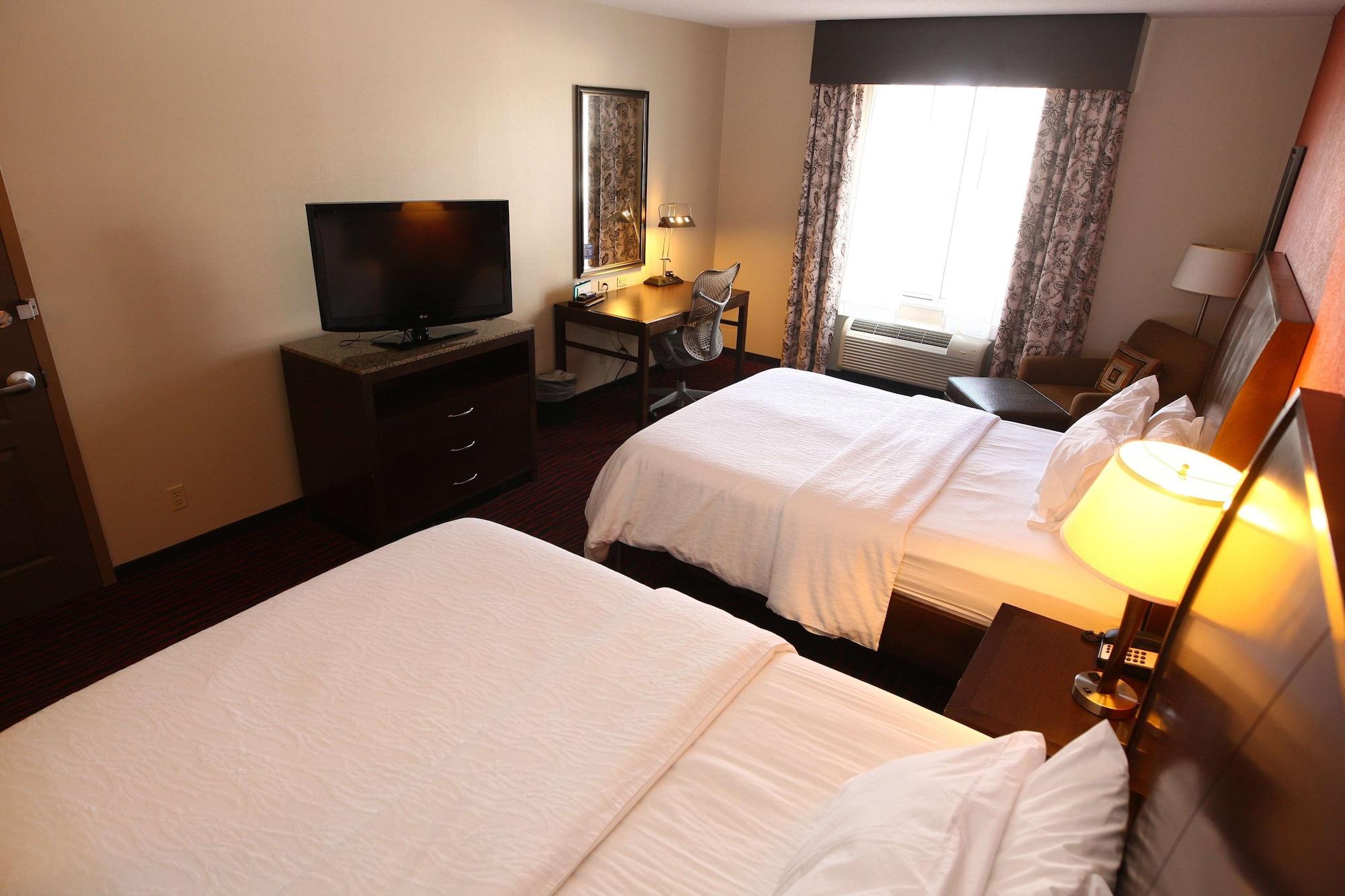 Hilton Garden Inn Clifton Park Bagian luar foto
