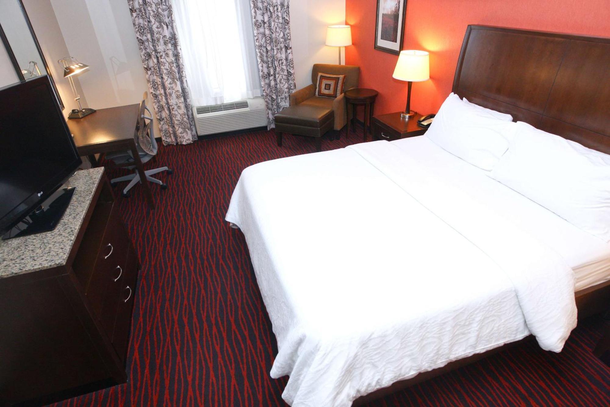 Hilton Garden Inn Clifton Park Bagian luar foto