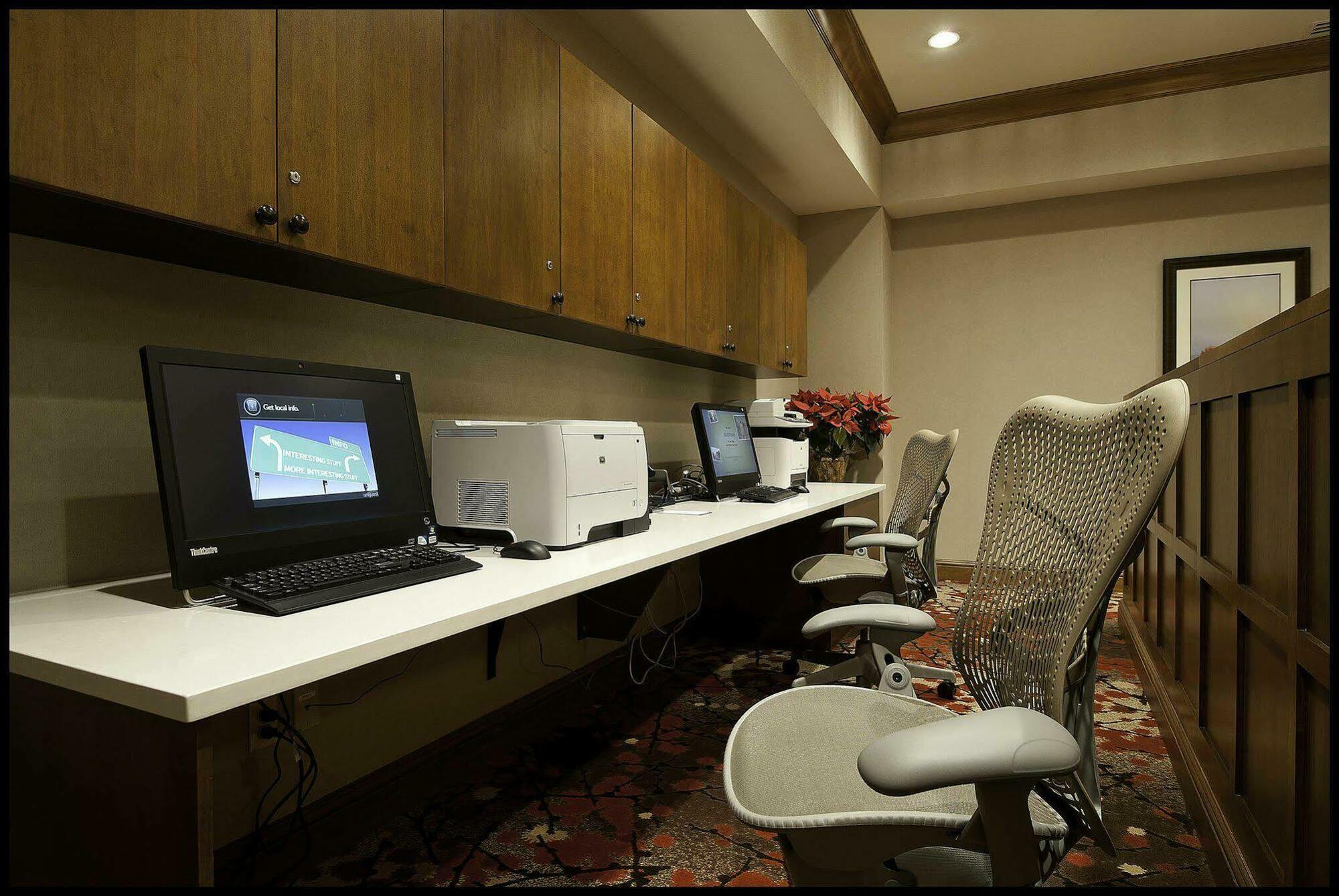 Hilton Garden Inn Clifton Park Bagian luar foto